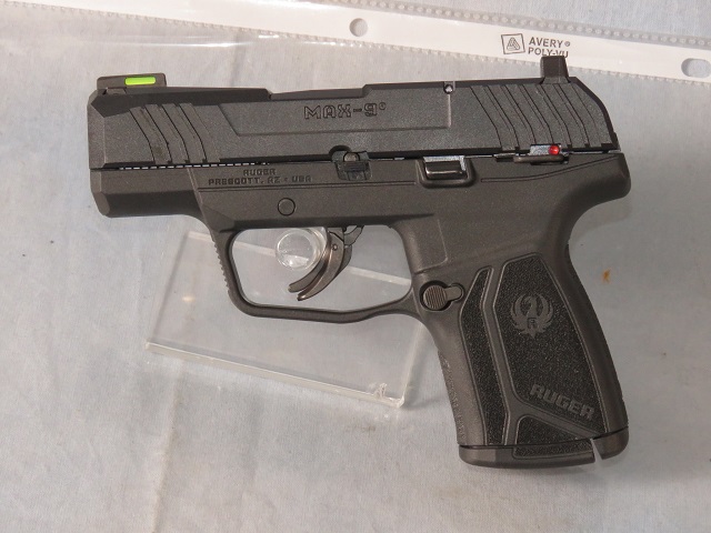 MAX-9